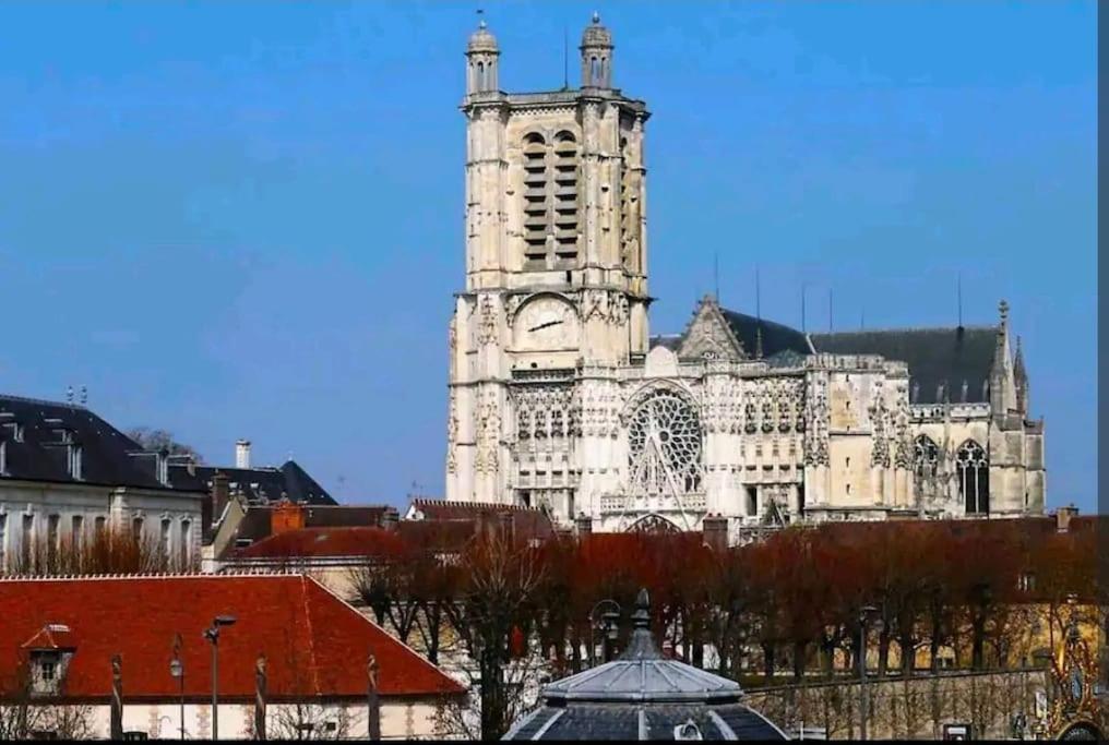 "Les Nuits De 3" Centre-Ville, Parking Gratuit Troyes Exterior photo